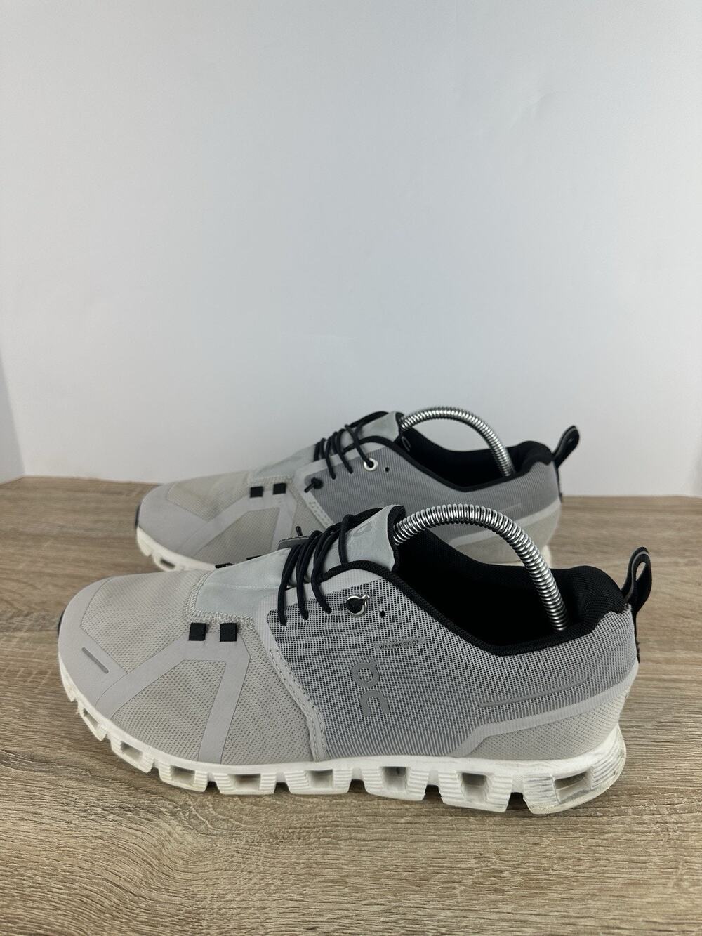 On Running Cloud 5 Waterproof Gray Running Shoes Men’s US 10 / Women’s 11 EU 43